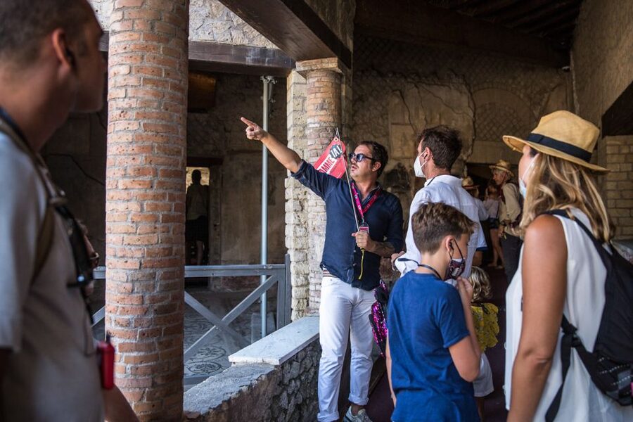 Pompeii: Guided Tour and Skip-the-Line Ticket - House of the Faun and the pleasures of wealth