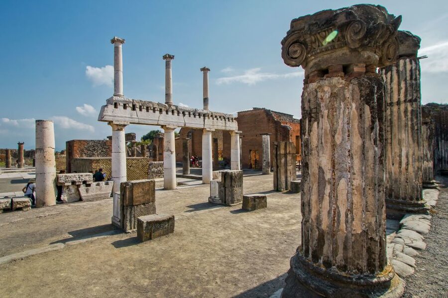 Pompeii: Guided Tour and Skip-the-Line Ticket - The Macellum, Lupanare, and the human cost