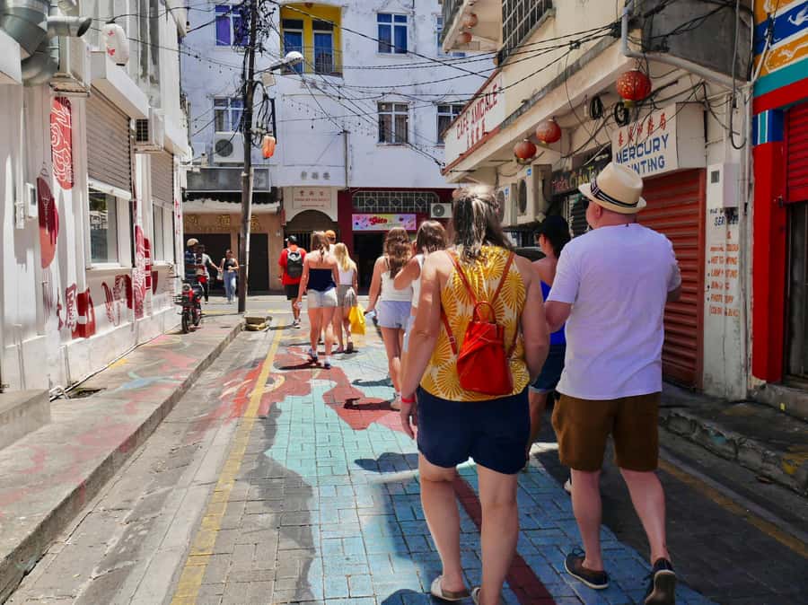 Port Louis: Street Eats and City Highlights Walking Tour - Why Port Louis works best as a food walk