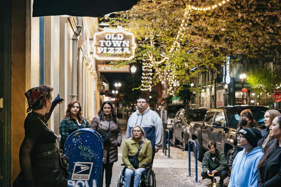 Portland: Ghosts, Poltergeists, and Psychopaths Walking Tour - The final stop at Kell’s Irish Pub
