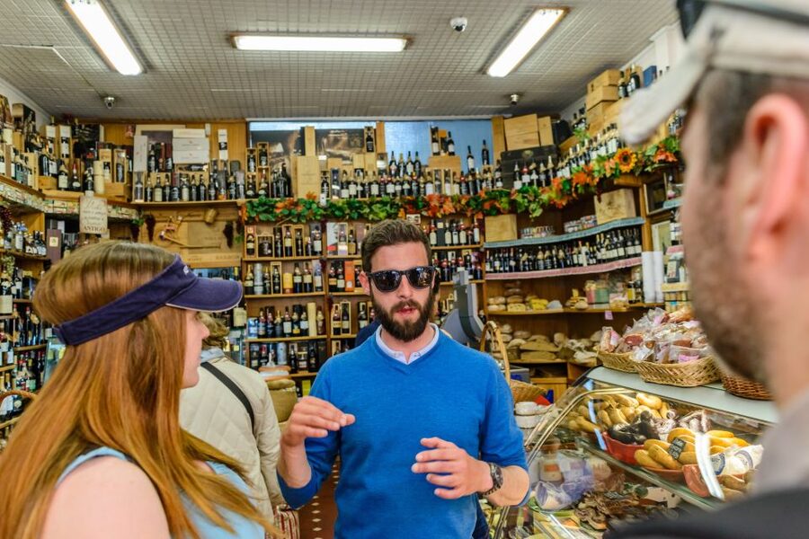 Porto: Delicious Food and Wine Walking Tour - The four-hour option turns tasting into lunch or dinner