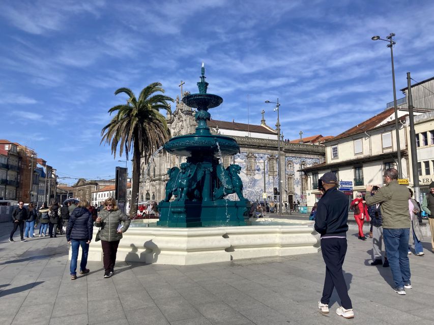 Porto: Highlights & hidden gems Walk - max 10 - Fonte dos Leões and the university quarter