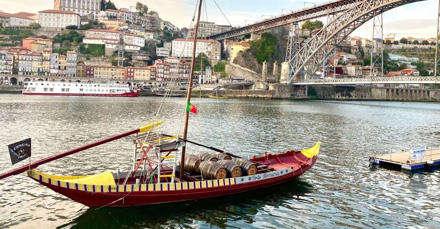 Porto: Highlights & hidden gems Walk - max 10 - São Bento Station, the grand finish