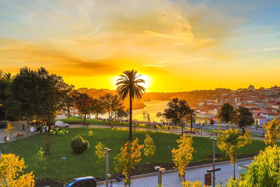Porto: Sunset Walking Tour with Port Wine and Views - Key points to know before booking