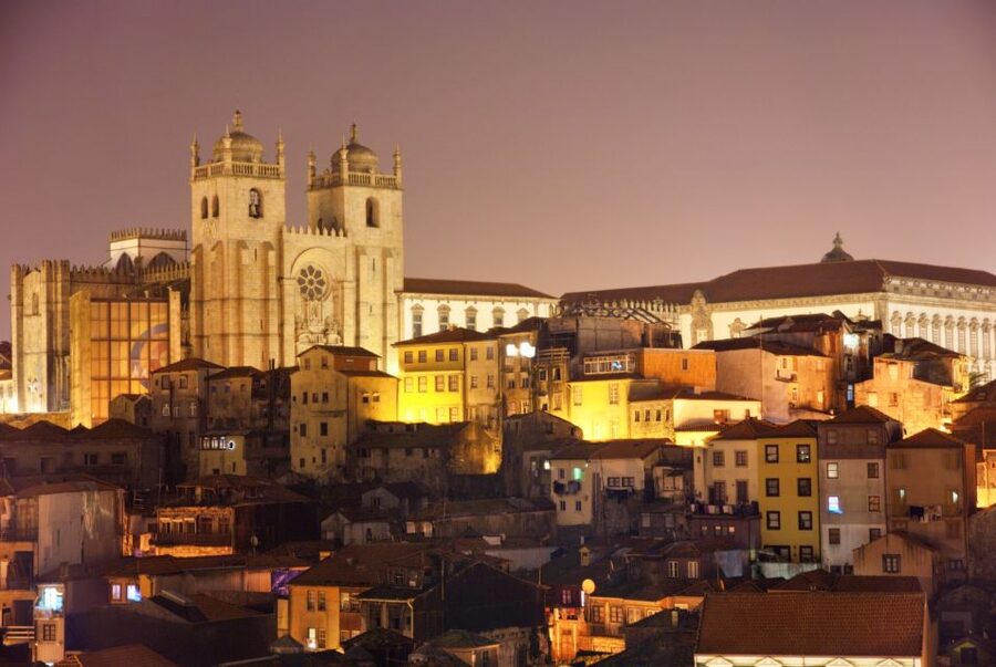 Porto: Sunset Walking Tour with Port Wine and Views - What the guide adds to the experience