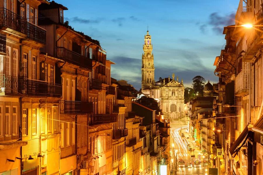 Porto: Sunset Walking Tour with Port Wine and Views - Starting inside São Bento Station