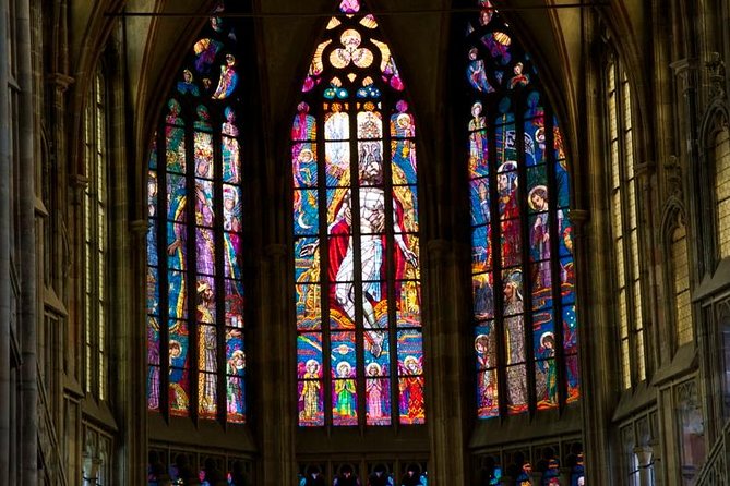 Prague 3-hour Afternoon Walking Tour including Prague Castle - Prague Castle: a district, not a single palace