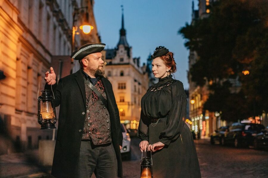 Prague: Ghosts and Legends Nighttime Guided Walking Tour - Key points at a glance