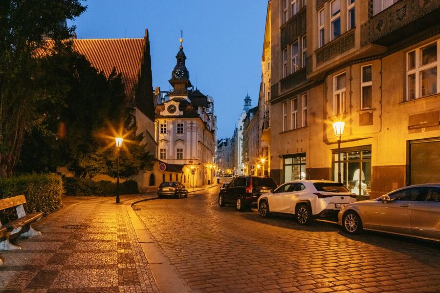 Prague: Ghosts and Legends Nighttime Guided Walking Tour - Why Prague’s Old Town works so well after dark