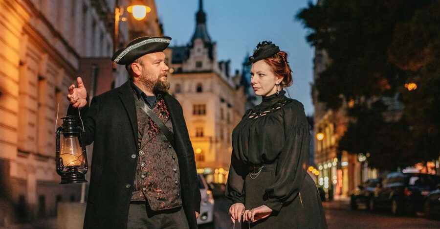 Prague: Ghosts and Legends Nighttime Guided Walking Tour - The secret stops are part of the appeal