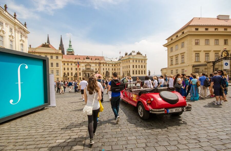 Prague: Guided Bus & Walking Tour with River Cruise & Lunch - Lunch and the two-hour Vltava cruise
