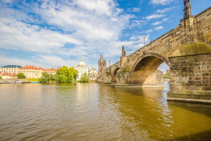 Prague: Guided Bus & Walking Tour with River Cruise & Lunch - The bus ride: Wenceslas Square to the Dancing House