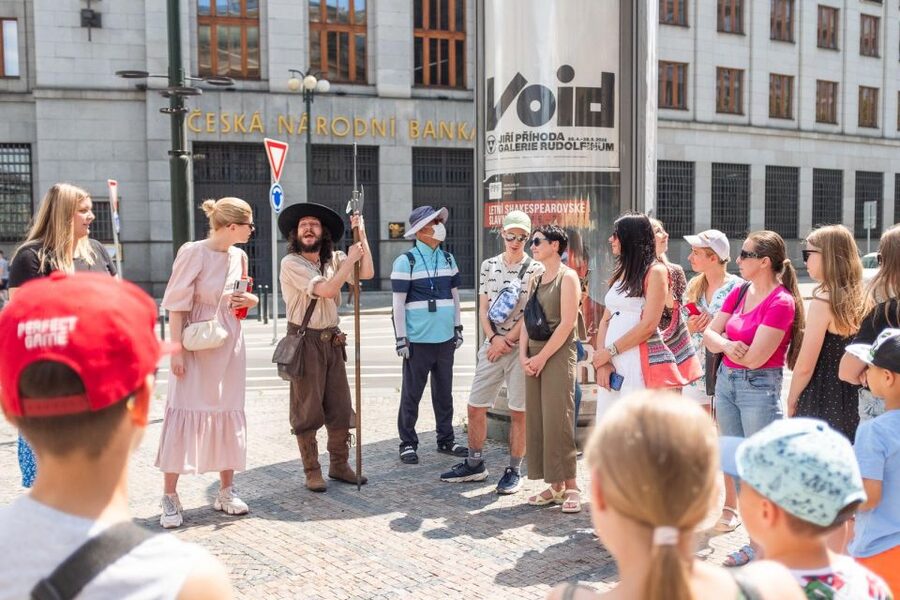 Prague: Nightwatchman of Prague Walking Tour - Meeting a nightwatchman at the Powder Tower