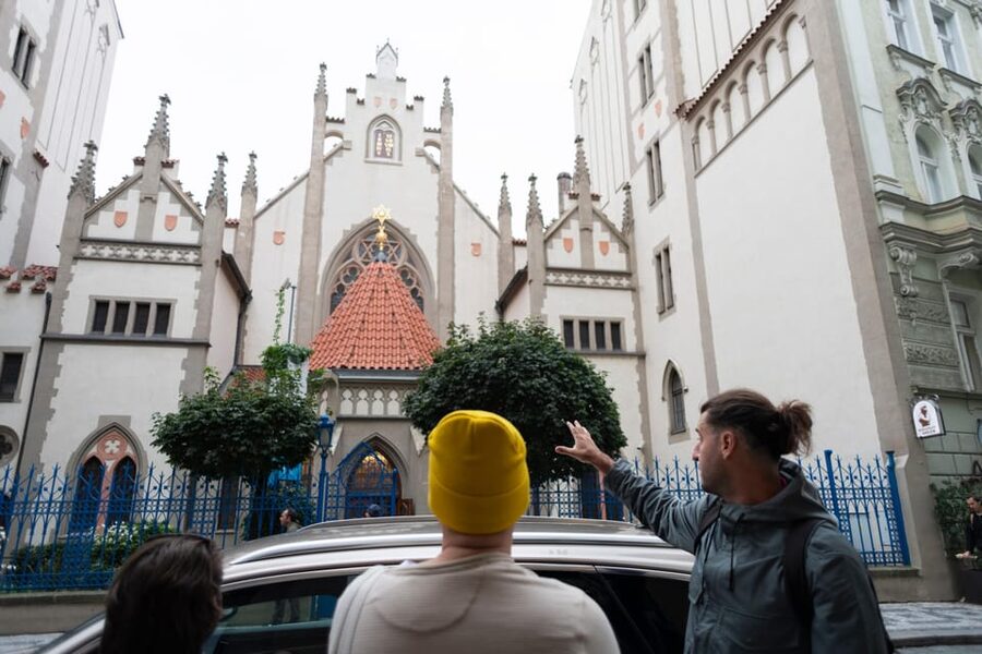 Prague: Old Town, Jewish Quarter & Astro Clock Walking Tour - Josefov adds a more serious chapter