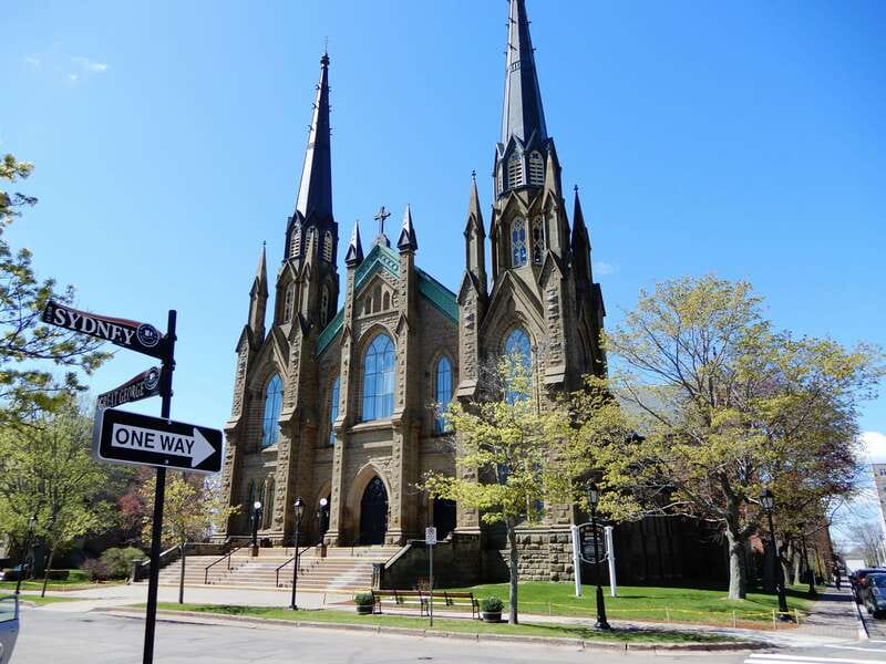 Prince Edward Island: Small Group Charlottetown Walking Tour - Key points at a glance