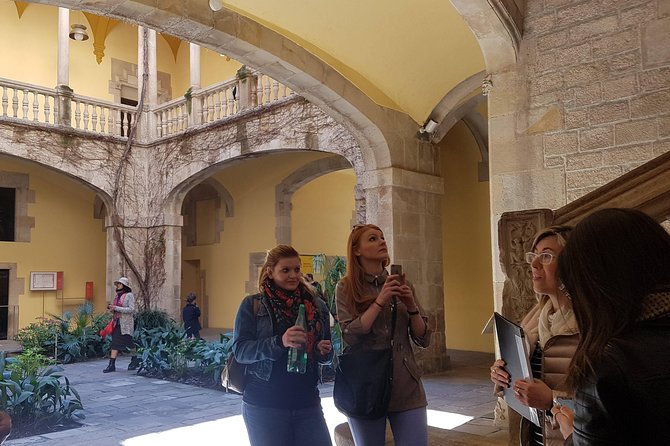 Private Barcelona Old Town and Gothic Quarter Walking Tour - Barcelona Cathedral and the city’s religious past