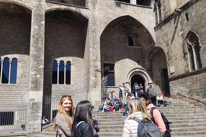 Private Barcelona Old Town and Gothic Quarter Walking Tour - The Gothic Quarter, where old and new meet