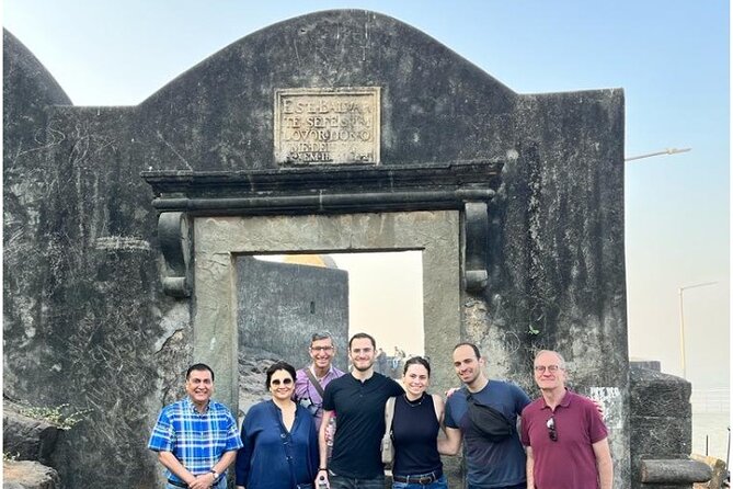 Private Guided Walking Tour in Bandra Queen of Suburbs - Why Bandra makes such a good walking tour
