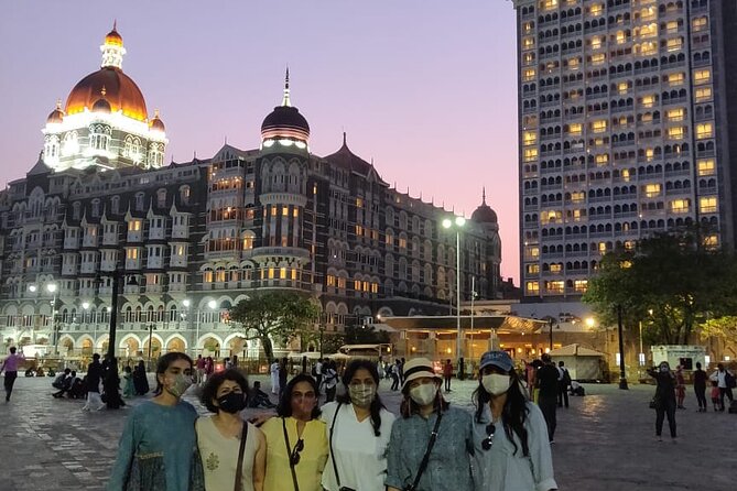Private Guided Walking Tour in Fort & Colaba - Flora Fountain and the shift in pace