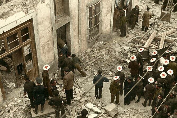 Private Tour Spanish Civil War & Franco's Dictatorship - Santa Maria del Pi and the International Brigades