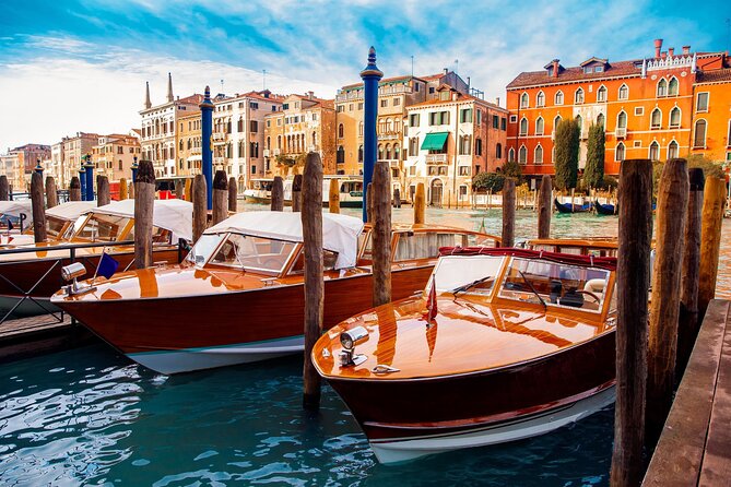 Private Venice 2 hrs Tour: Boat & Walking Tour with food tasting - The 45-minute boat route through Cannaregio