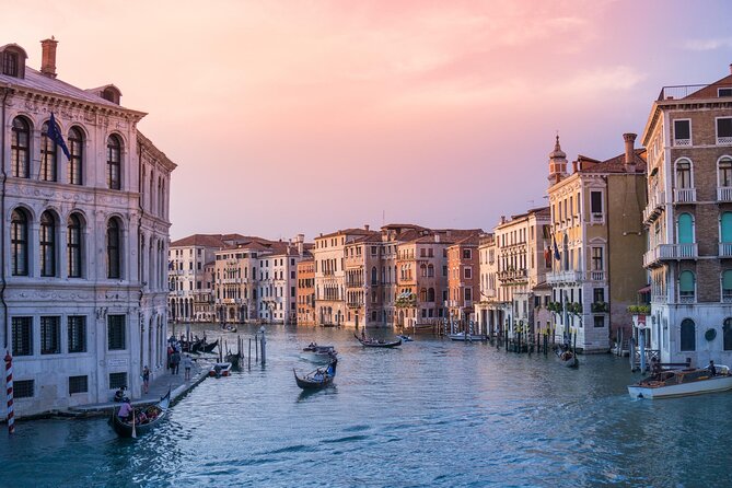 Private Venice 2 hrs Tour: Boat & Walking Tour with food tasting - The private format and what it really means