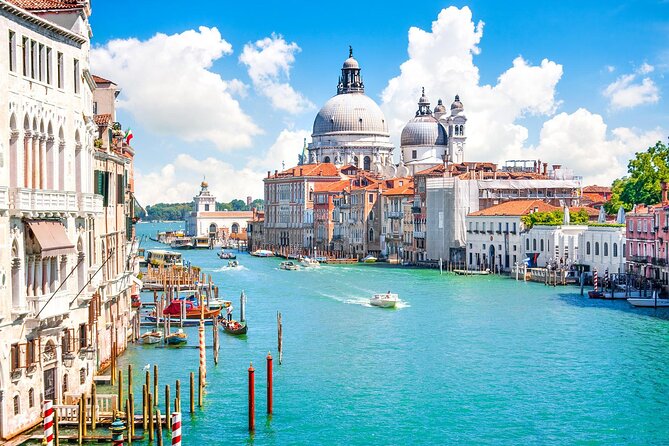 Private Venice 2 hrs Tour: Boat & Walking Tour with food tasting - What high water can change
