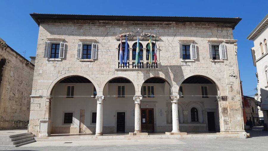 Pula: Historic Sites Guided Walking Tour - Why this short walk works so well in Pula