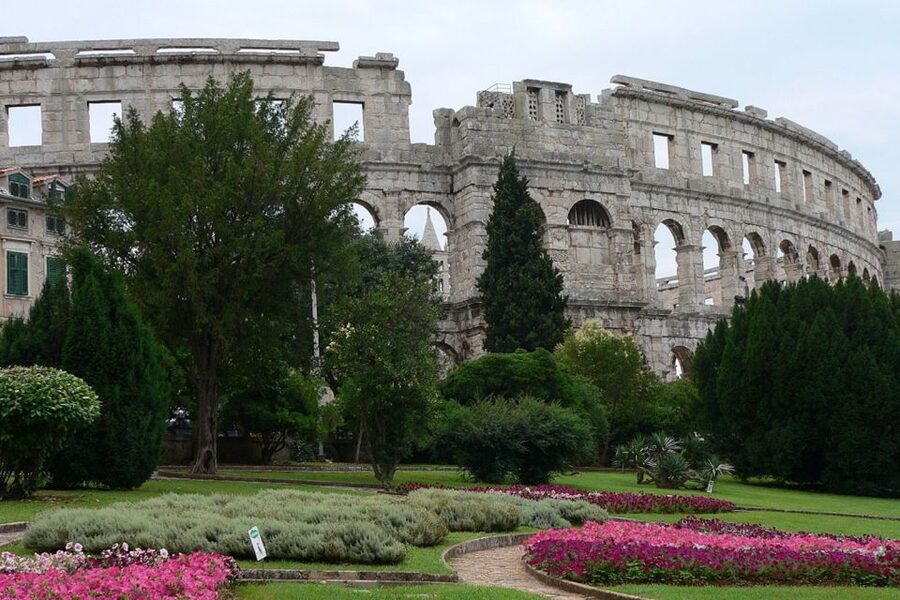 Pula: Historic Walking Tour with Local Guide & City Views - Should you book Pula’s historic walking tour?