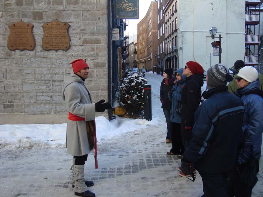Quebec City: Christmas Magic Walking Tour in Old Quebec - Château Frontenac and Dufferin Terrace