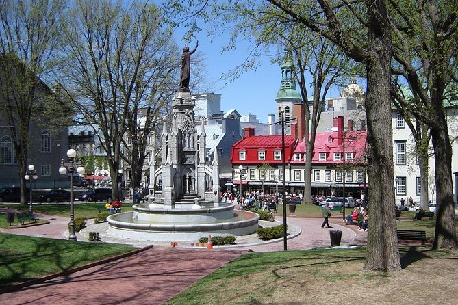 Quebec City Walking Tour - What the guides add to the experience