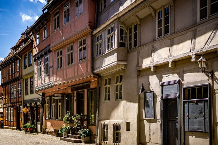 Quedlinburg: Guided City Highlights Walking Tour - The people behind Quedlinburgs story