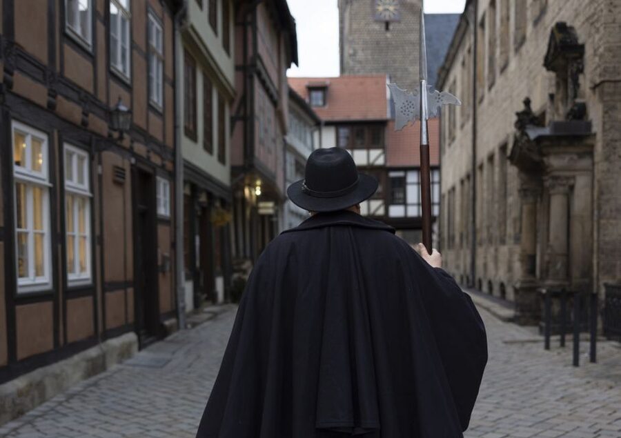 Quedlinburg: Historical Old Town Evening Walking Tour - Meeting Quedlinburg’s night watchmen
