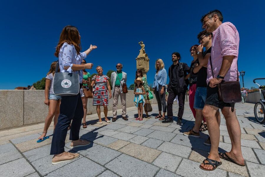 Regensburg: Guided City Walking Tour of the Old Town - Crossing the Old Stone Bridge