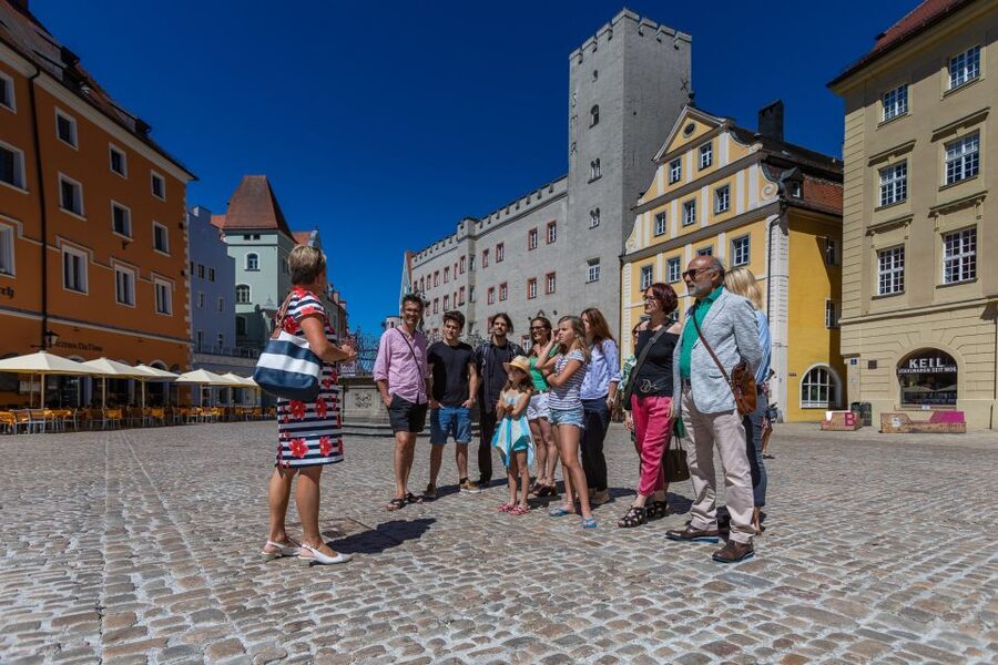Regensburg: Guided City Walking Tour of the Old Town - Regensburg’s 2,000 years unfold on foot