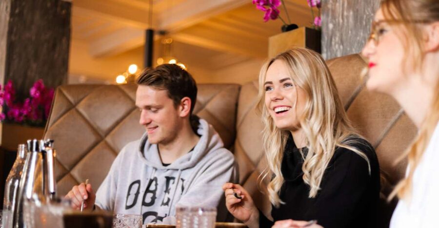 Reykjavik: Guided Foodie Walking Tour with 6 Tastings - Key Points Before You Book