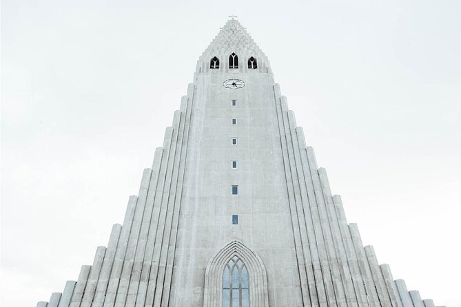 Reykjavik Walking Tour - Walk with a Viking - Meeting at Ingólfstorg and finding the right square