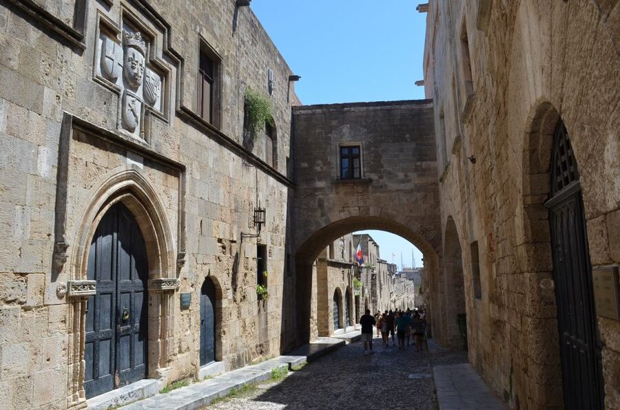 Rhodes: Old Town Walking Tour with Guide - Ippokratous Square and the heart of the Old Town