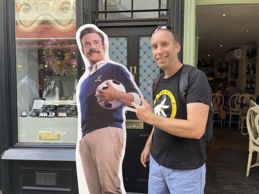 Richmond: Ted Lasso Guided Walking Tour - Ending above the River Thames