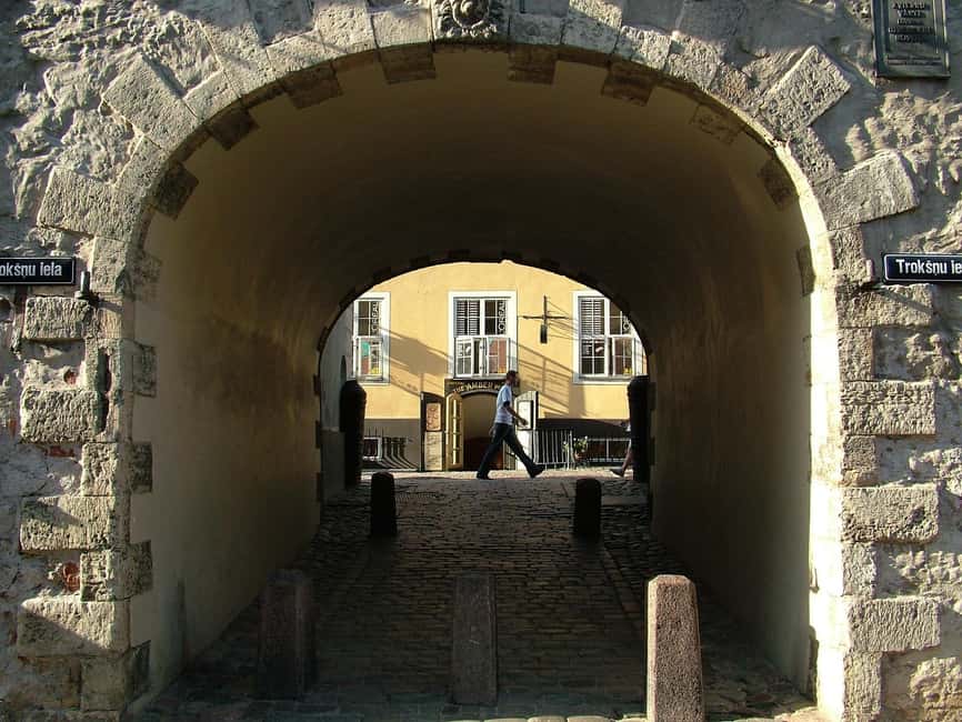 Riga: Old Town Walking Tour in a Small Group or Private - Why this 90-minute walk works well in Riga