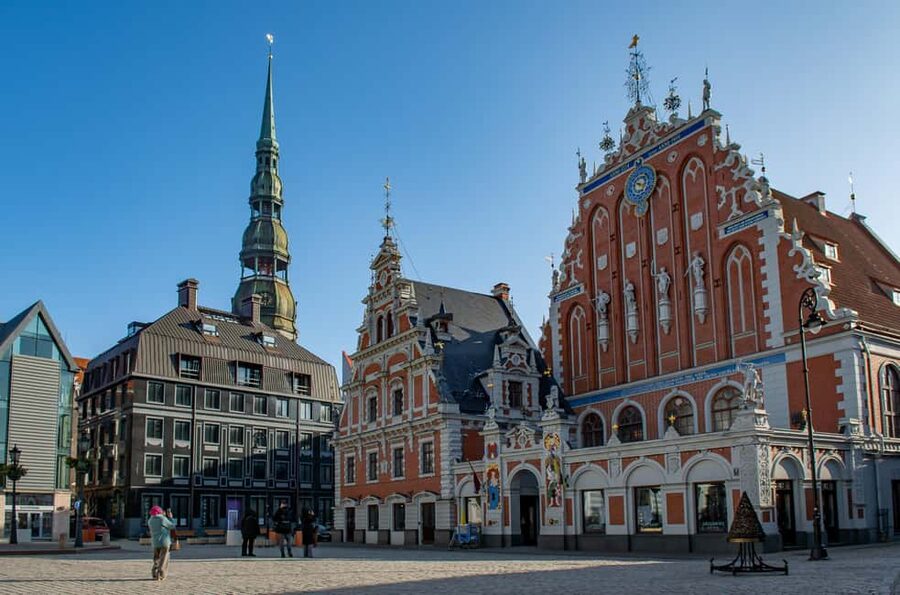 Riga: Old Town Walking Tour in a Small Group or Private - Town Hall Square and the first look at Riga