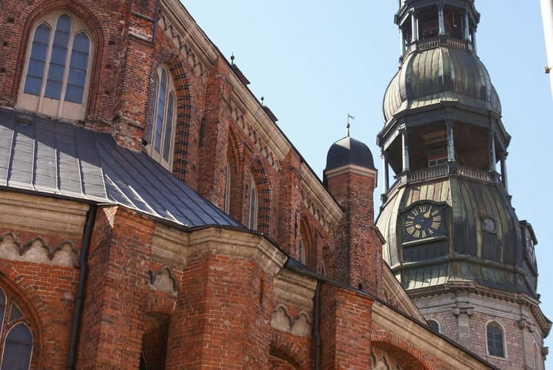 Riga: Old Town Walking Tour in a Small Group or Private - Līvu Square and Riga’s changing architecture