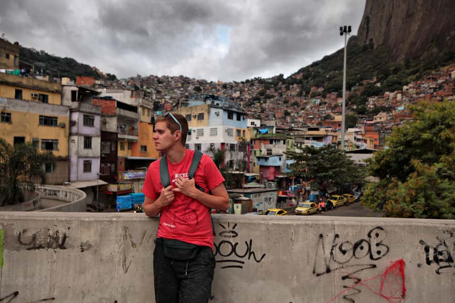 Rio De Janeiro: Half-Day Rocinha Favela Walking Tour - Meeting the people who make the neighborhood