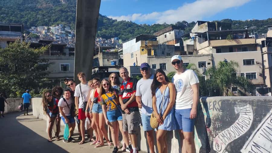 Rio de Janeiro: Rocinha Favela Walking Tour with Local Guide - A respectful visit to a working neighborhood