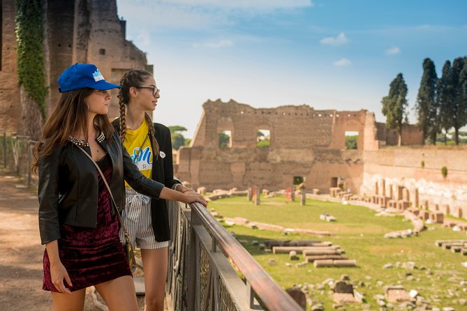 Rome: Colosseum Arena, Roman Forum & Palatine Hill Tour - Guides, headsets, and the choice you must check