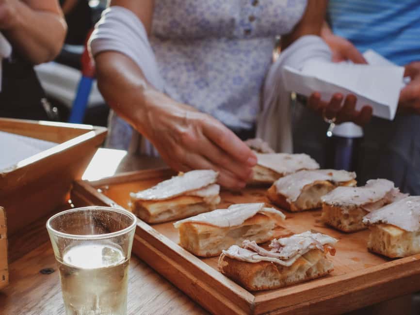 Rome: Guided Food Walking Tour with Wine in Trastevere - What the guides add to the meal