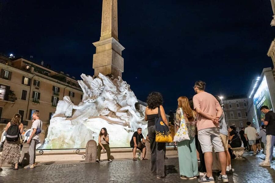 Rome: Small-Group Guided Day or Night Walking Tour - Galleria Sciarra and Rome’s decorated corners