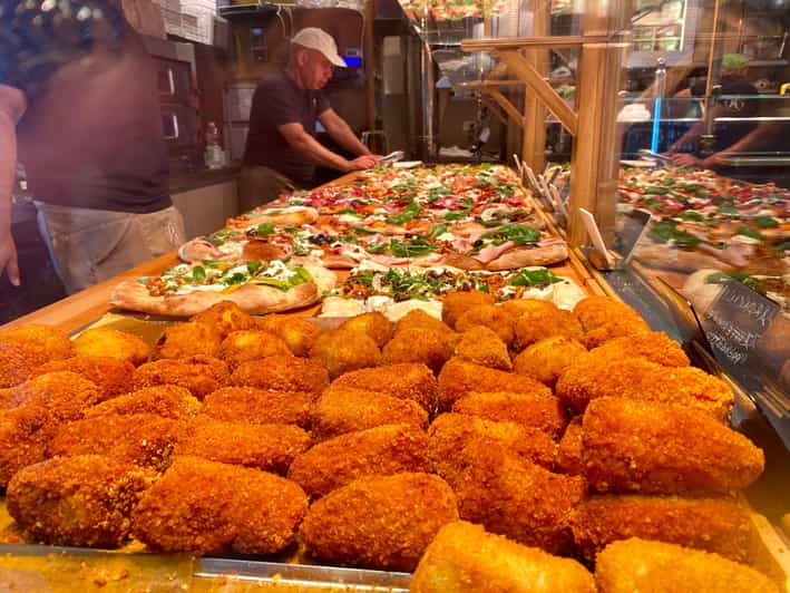 Rome: Trastevere Food Walking Tour with Beer and Wine - Vicolo dell’Atleta and the appeal of side streets