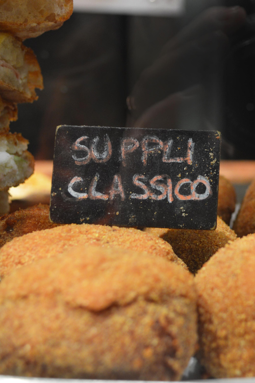 Rome: Trastevere Food Walking Tour with Beer and Wine - Piazza in Piscinula and the first Roman flavors
