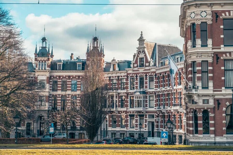 Rotterdam: Highlights, Gems, Architecture & History Walk - Why the guide’s visual material helps